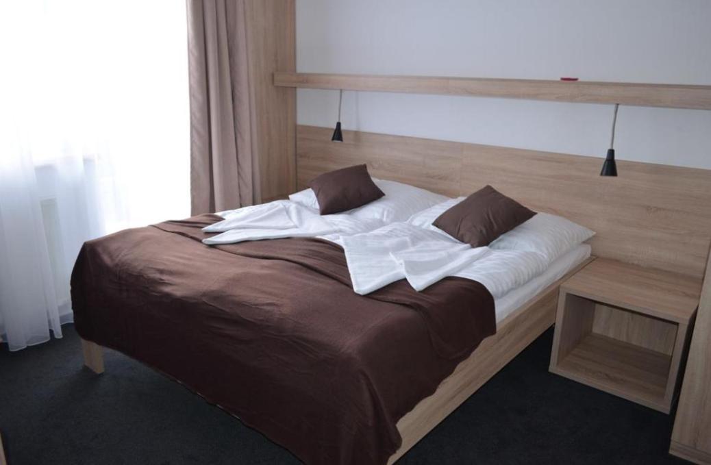 Hotel Ceska Farma Dolni Dvur エクステリア 写真