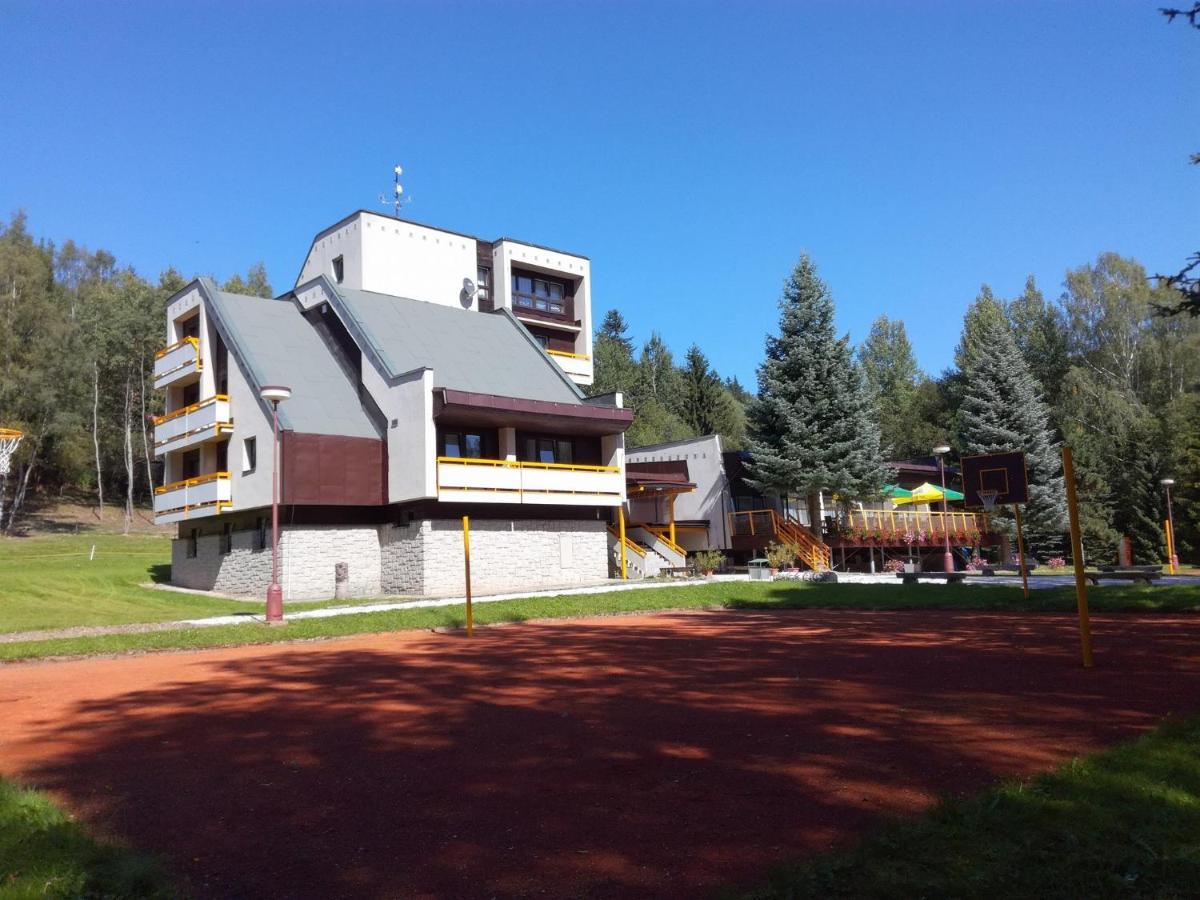 Hotel Ceska Farma Dolni Dvur エクステリア 写真